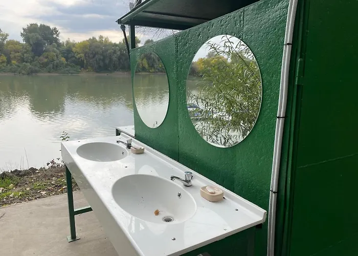 营地 Tisza-beach Wild 5 *